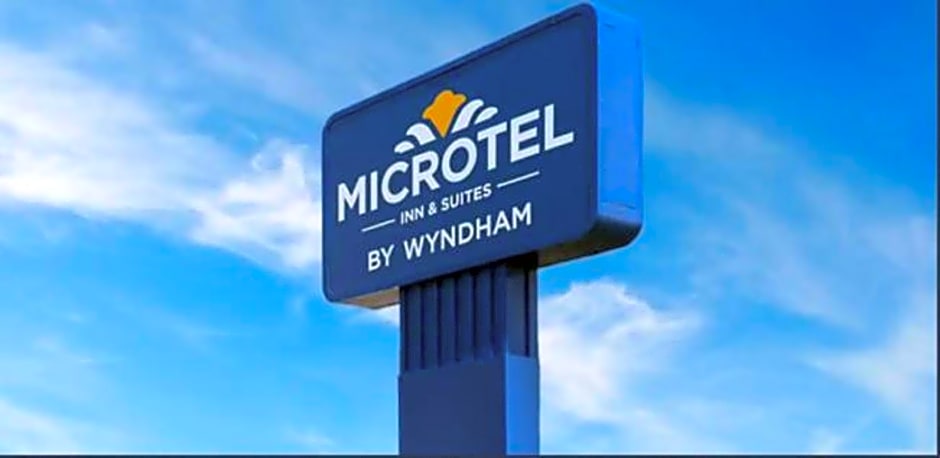 Microtel Inn & Suites by Wyndham Woodland Park