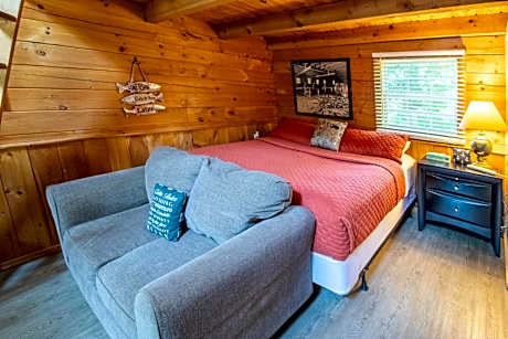 Eagle's Nest Cabin 6 with Loft