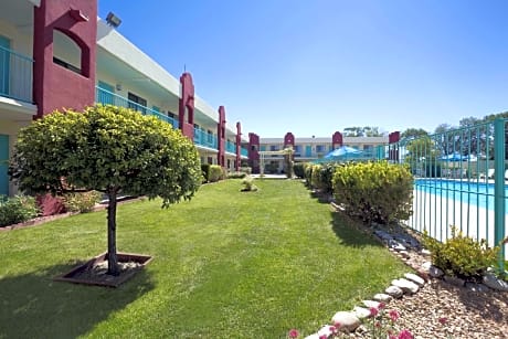 Days Inn by Wyndham Santa Fe New Mexico