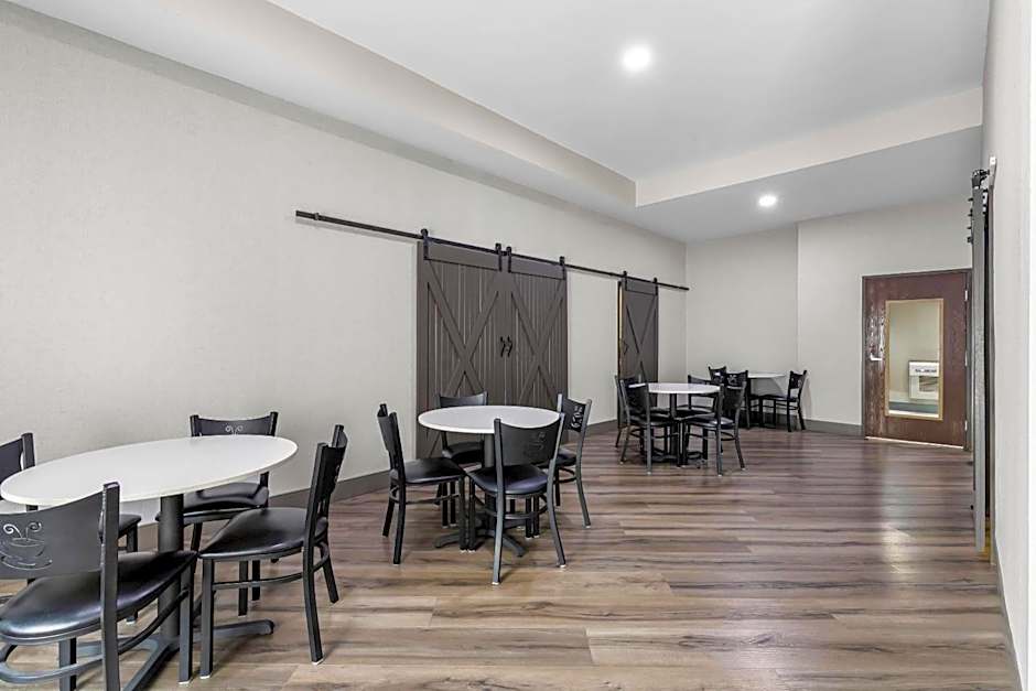 Brentwood Suites Nashville, an Ascend Collection Hotel