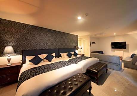 Queen Suite Room - Non Smoking - Annex