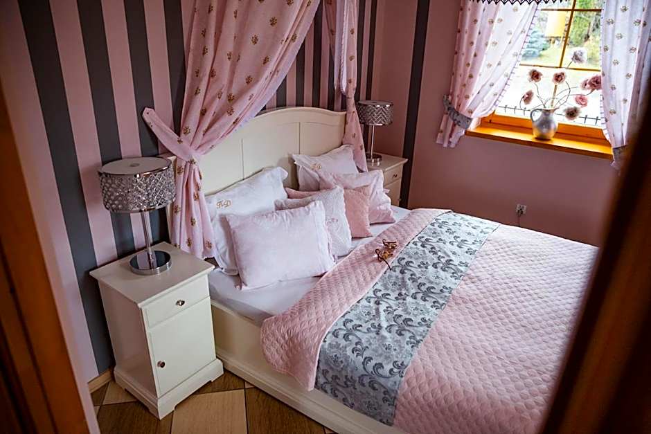 Karolowy Dwór - Mountain Spa & Relax