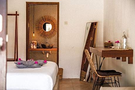 Double Room with Pool View