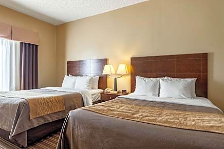2 Queen Beds