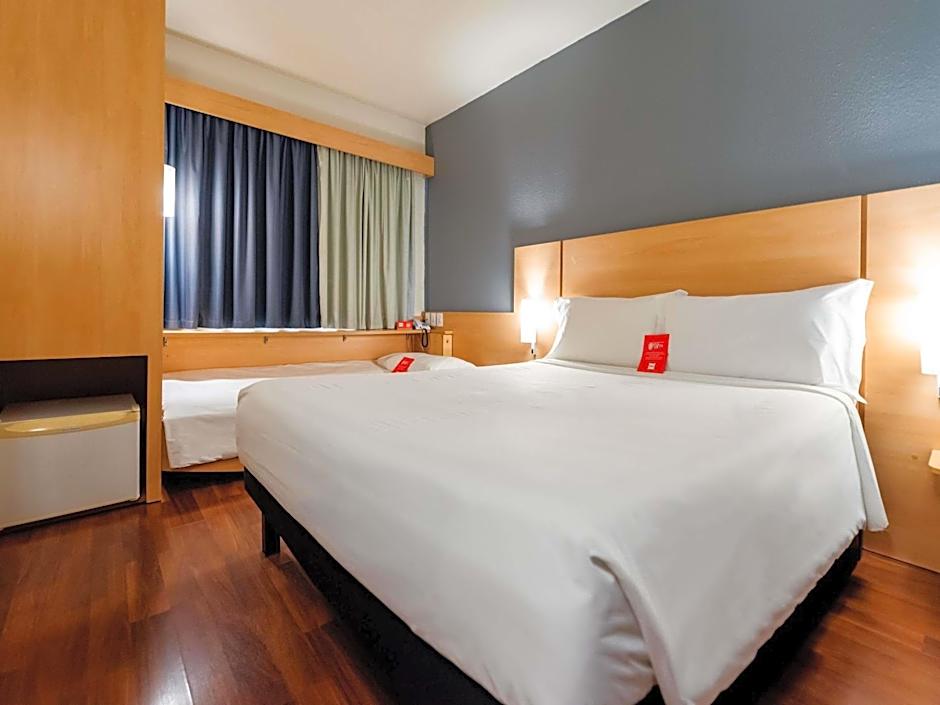 Ibis Joinville