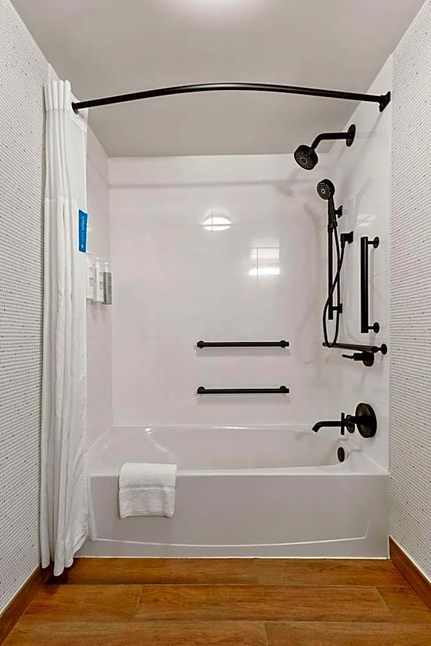 Hampton Inn By Hilton & Suites Lake George, NY