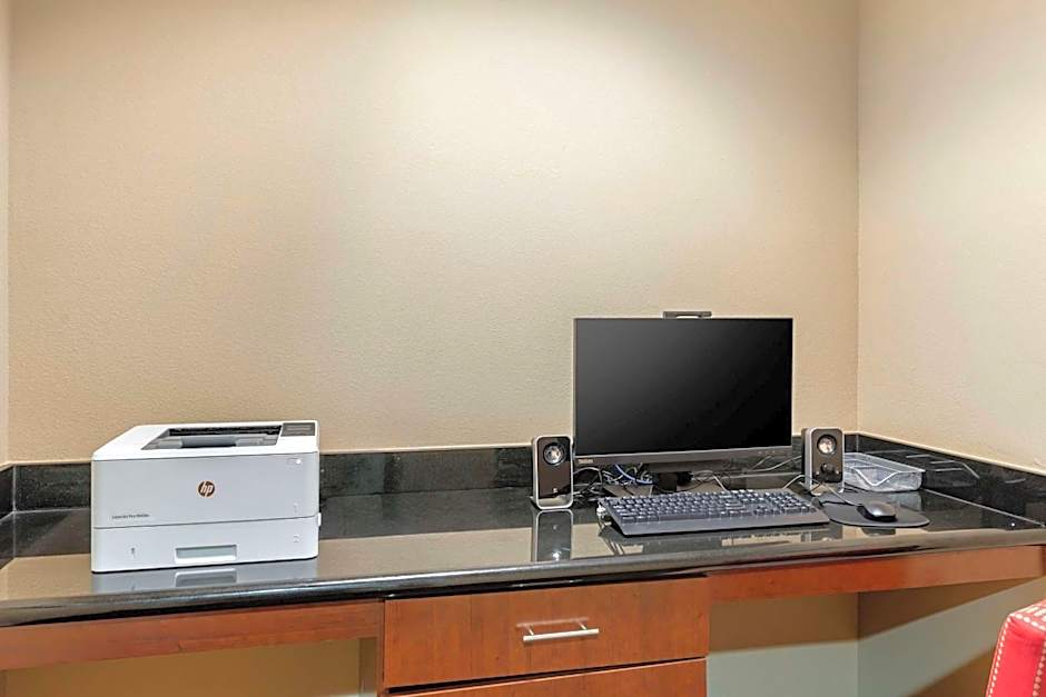 Comfort Suites At Virginia Center Commons