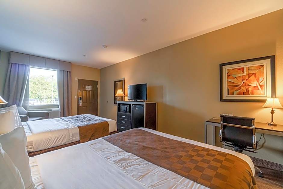 Moulton Inn & Suites By OYO