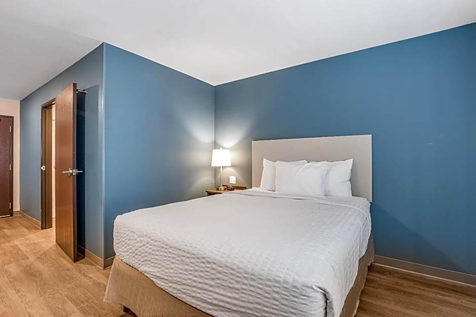 WoodSpring Suites Chicago Midway