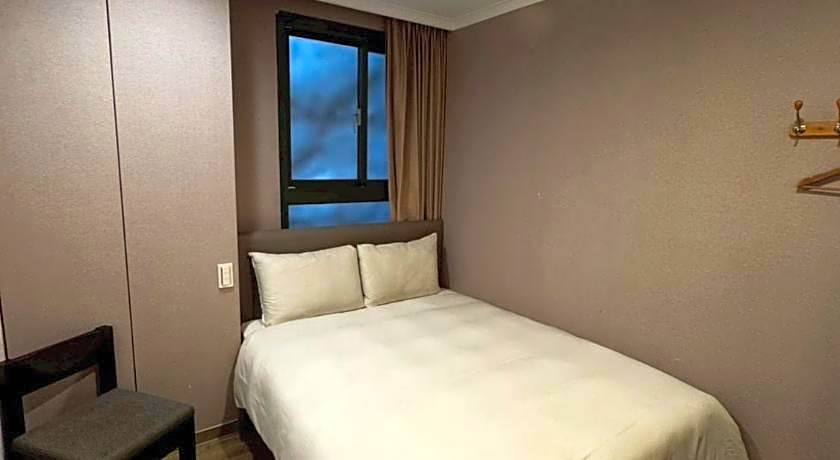 Garden Hotel