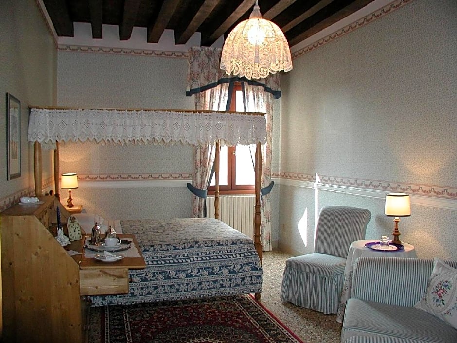 At Home a Palazzo