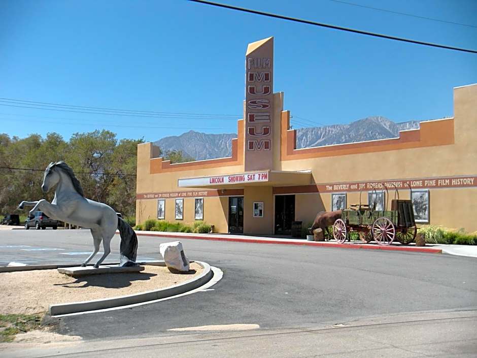 Trails Motel