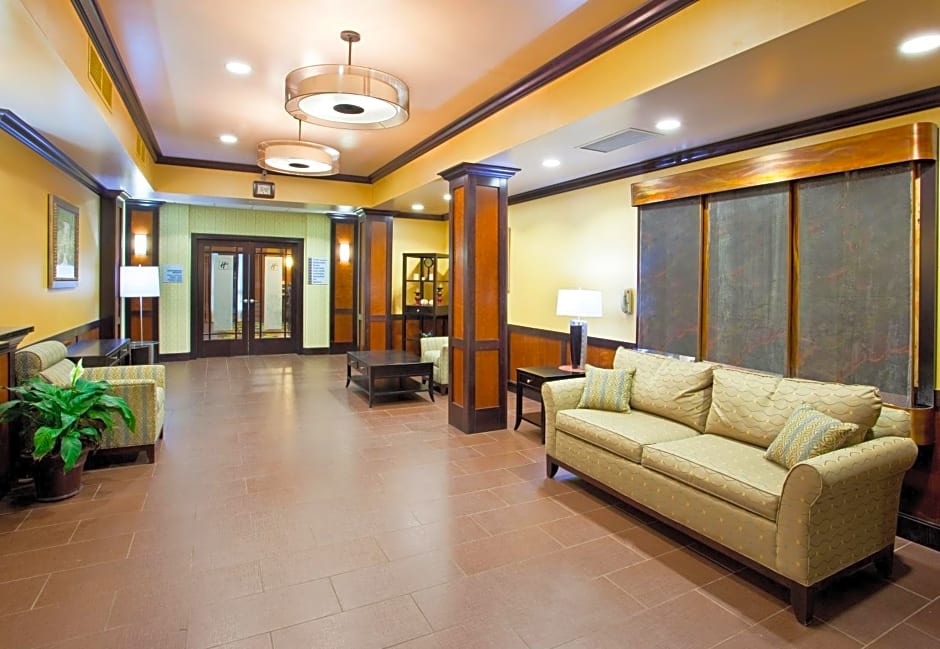 Holiday Inn Express Hotel & Suites Van Wert, an IHG Hotel