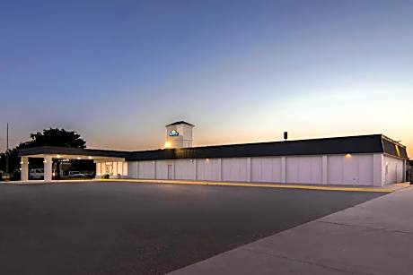 Days Inn by Wyndham Hillsboro TX