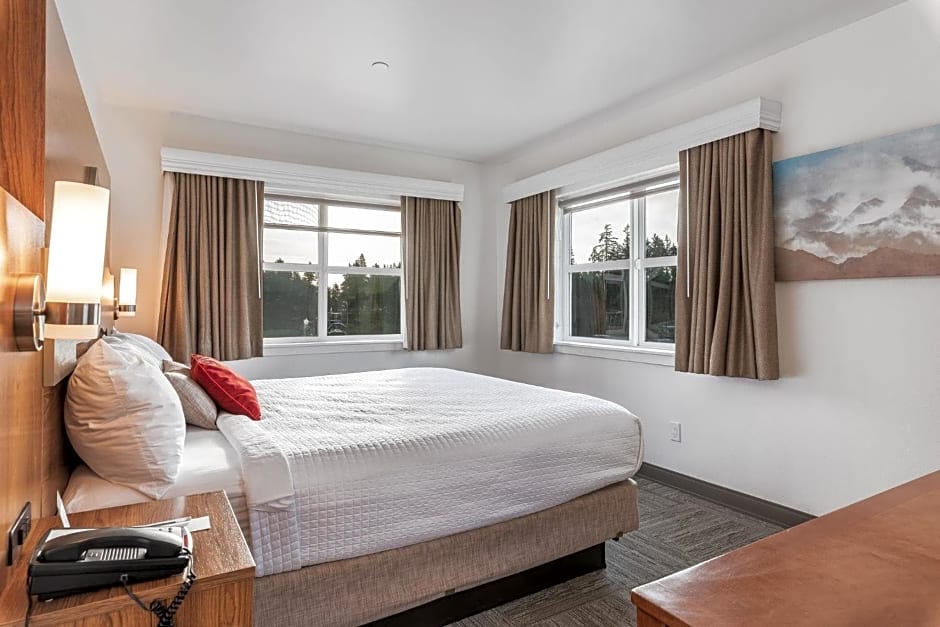 Marshall Suites