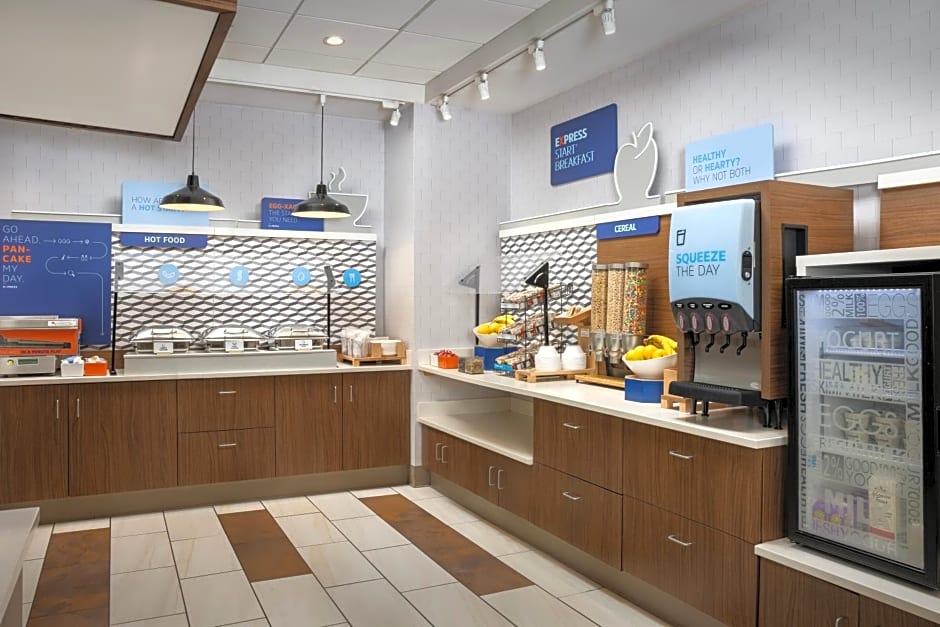 Holiday Inn Express & Suites Pittsburgh North Shore By IHG