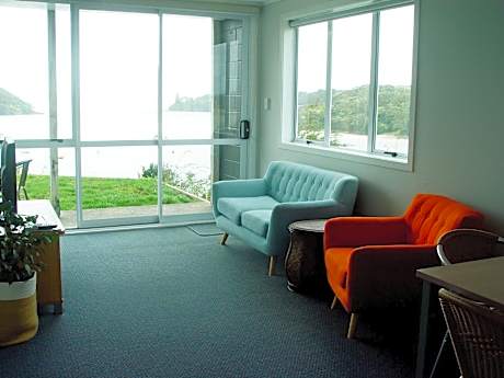 One-Bedroom Apartment with Sea View