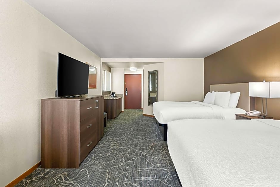 Best Western West Towne Suites