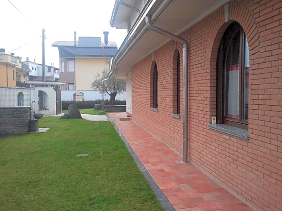 B&B Crespi House – Parabiago, DC