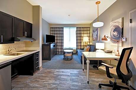 King Suite - Mobility Access/Non-Smoking