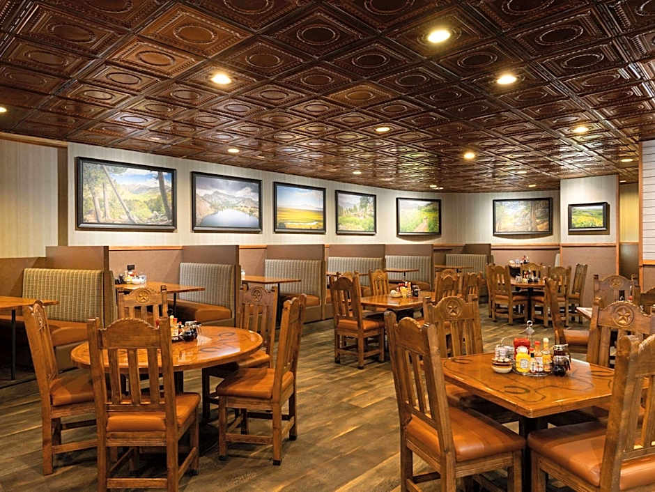 Ramada by Wyndham Elko Hotel at Stockmen's Casino