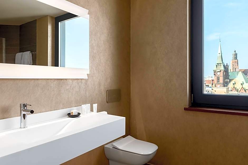 AC Hotel by Marriott Wroclaw