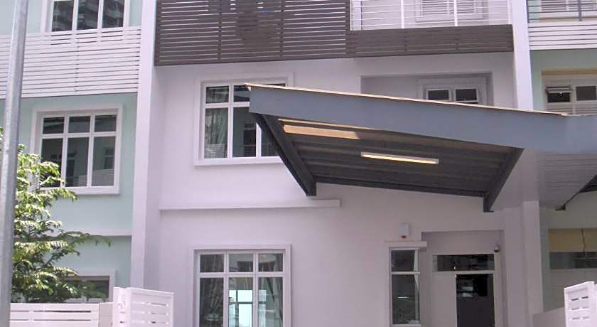 Shamrock Beach Villas Penang Seaview