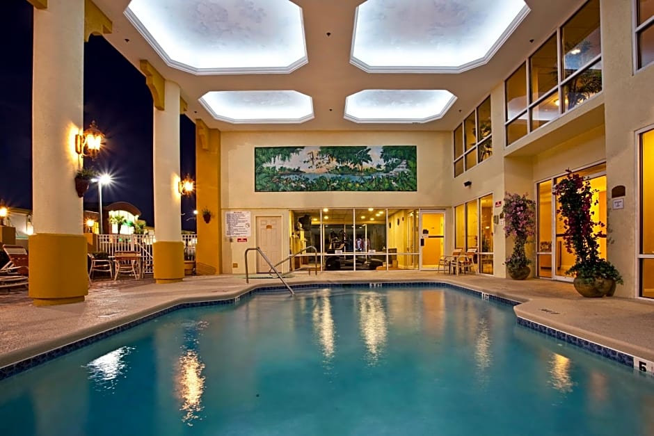 Holiday Inn Express Hotel & Suites Cocoa Beach By IHG
