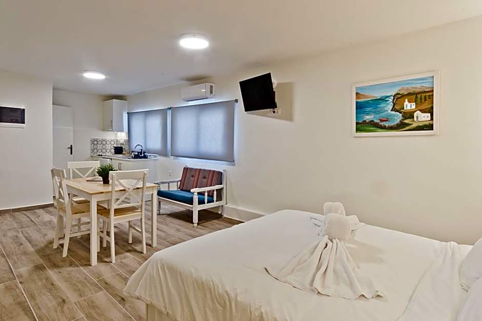 Posidonia Luxury Suites