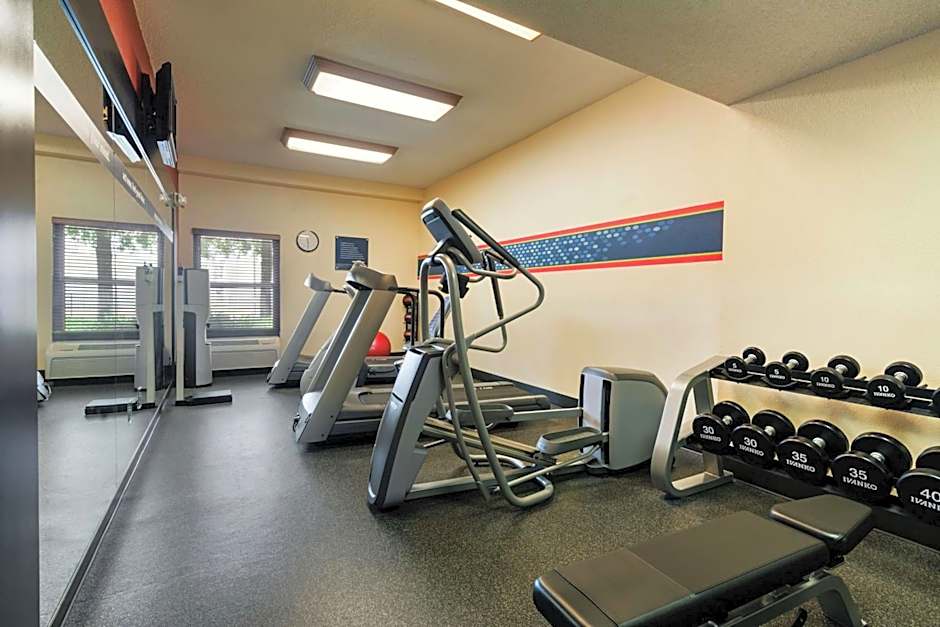 Hampton Inn & Suites Jackson Downtown-Coliseum