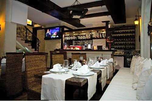 Семеен Хотел Опера