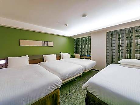 Richmond Twin Room for 4 People with Extra Beds - Non-Smoking