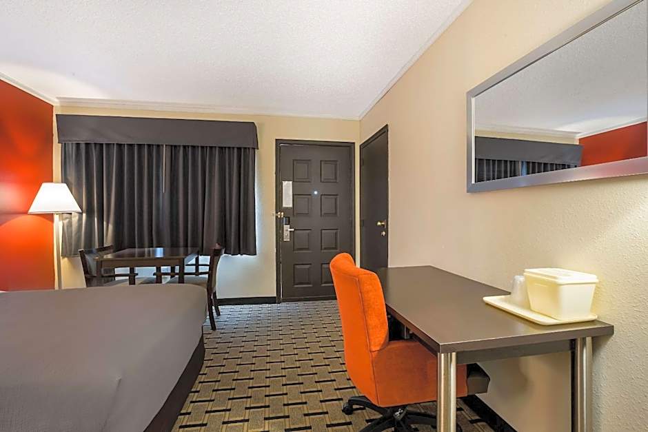 Quality Inn & Suites Millville