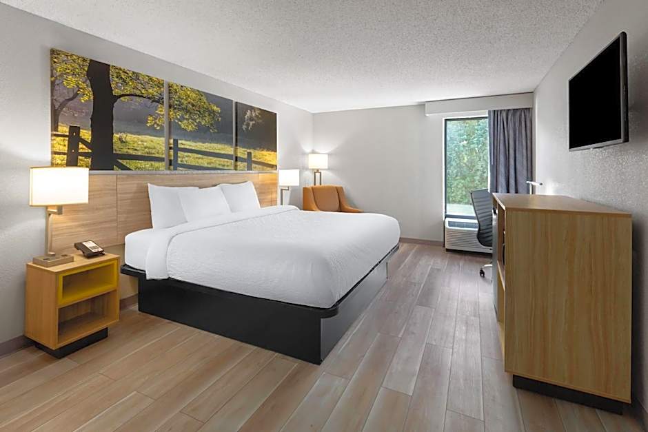 Days Inn by Wyndham Blairsville