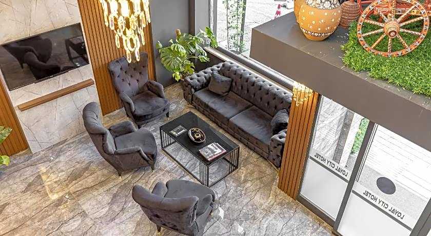 LoyalCity Hotel