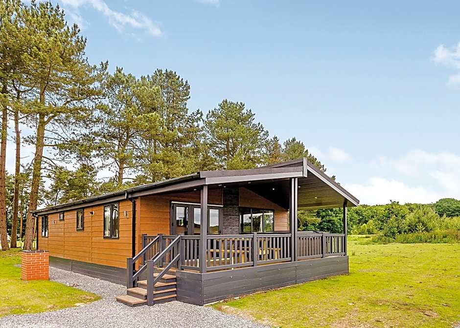 Woodhall Country Park Lodges