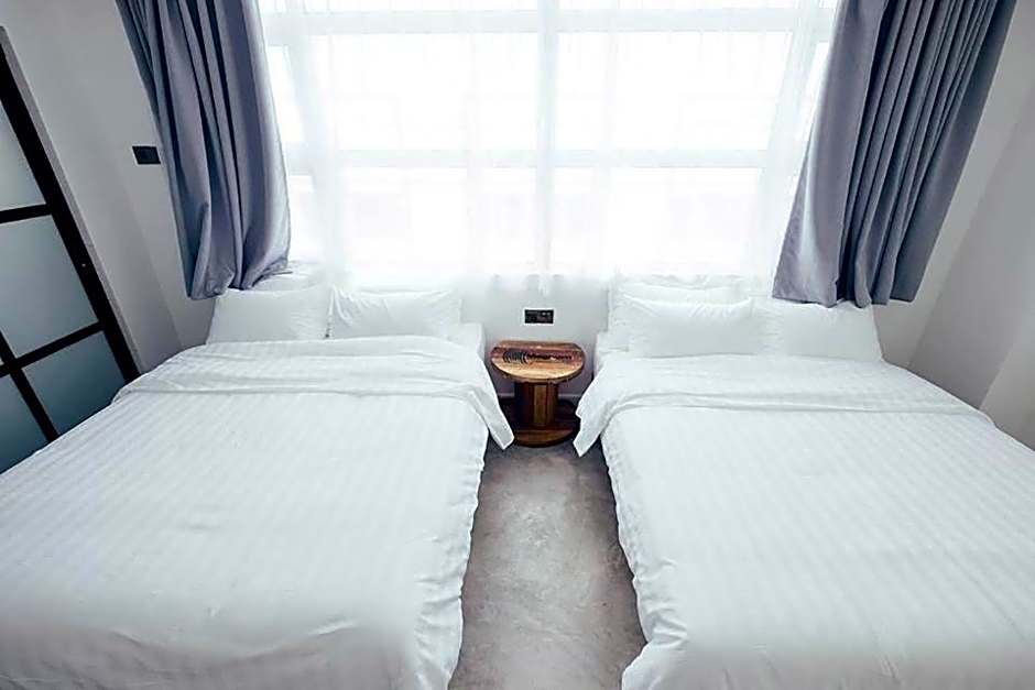 White Loft Hotel
