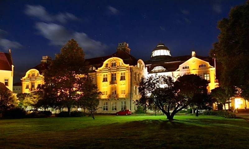 Hotel Badehof