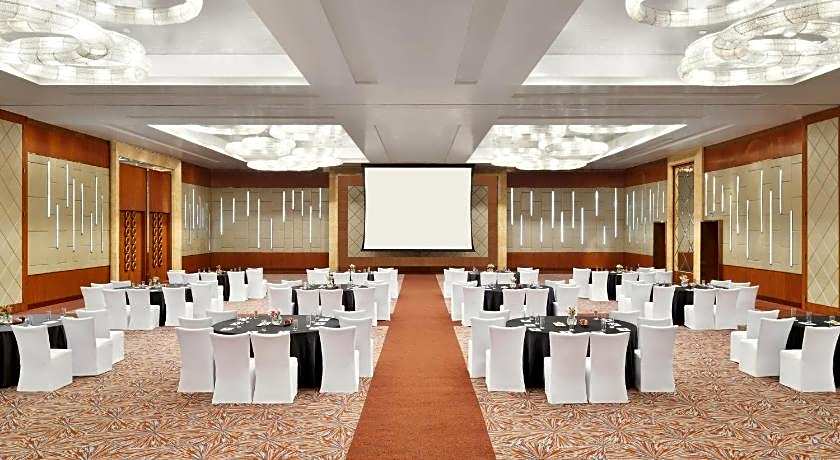 Sheraton Grand Bangalore Hotel At Brigade Gateway