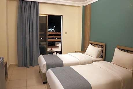 Family Room with Mountain View