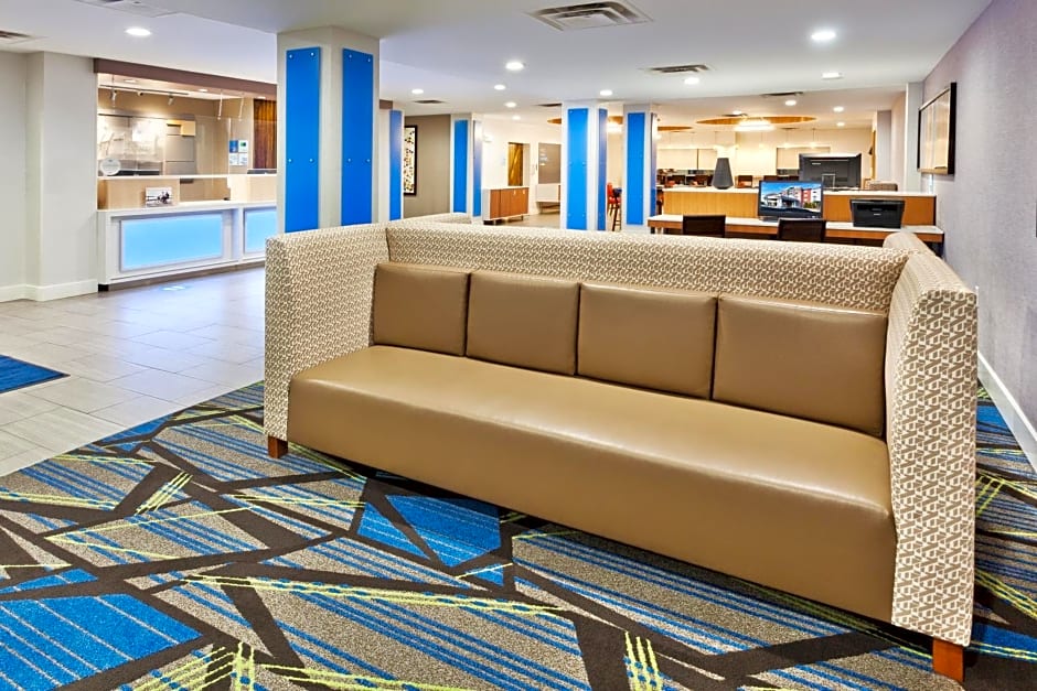 Holiday Inn Express Hotel & Suites Rome-East By IHG