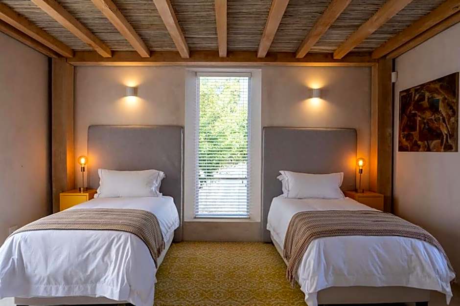 Spacious Post-and-Beam Marvel in quiet McGregor