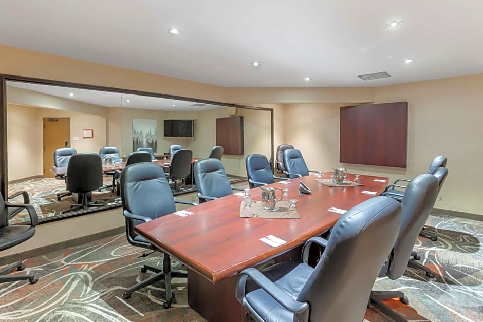 Best Western Plus Rose City Suites