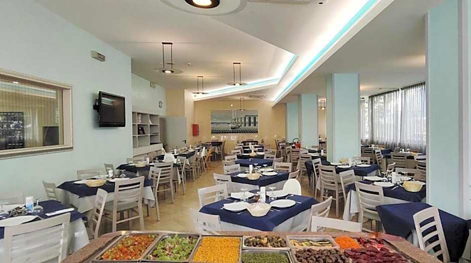 Hotel Cosmos