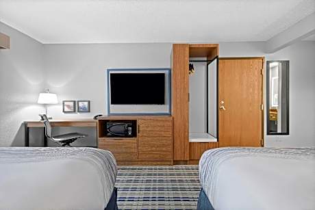 2 Queen Beds Non-Smoking