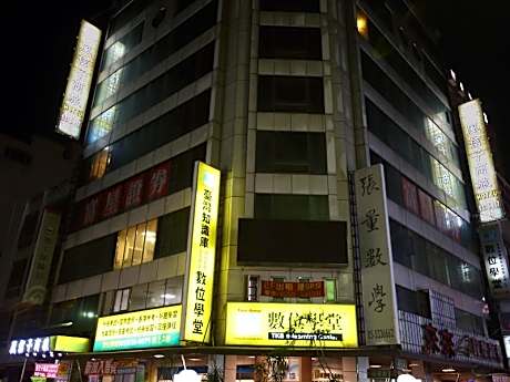 Enjoy Square Hotel