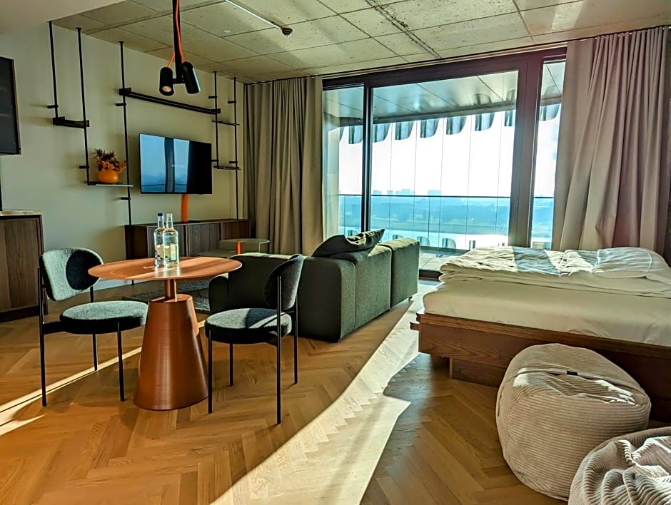 The Zipper Hotel und Apartments
