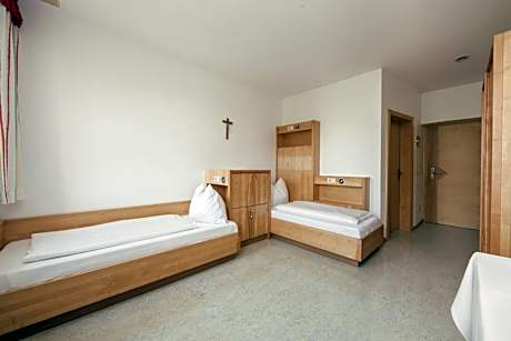 Economy Twin Room - Dependance