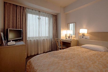 Compact Hollywood Twin Room