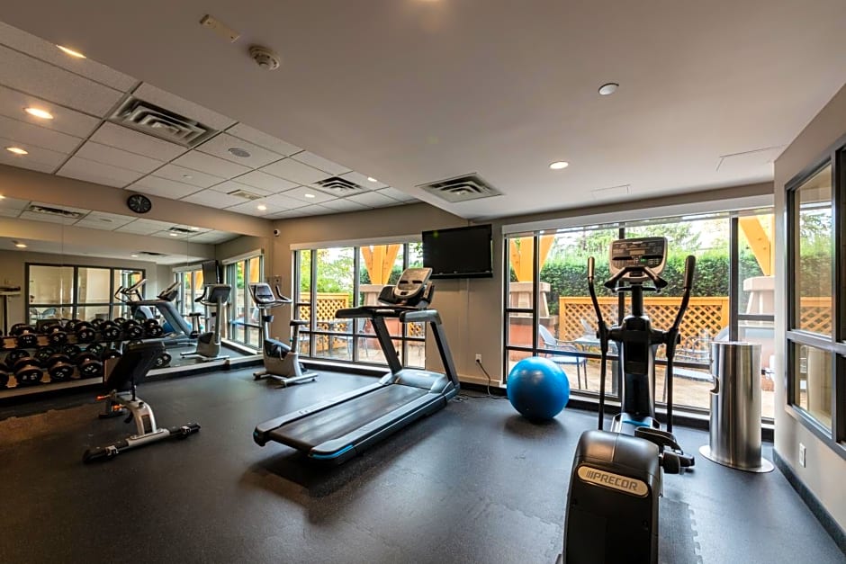 Holiday Inn Express & Suites Riverport Richmond By IHG